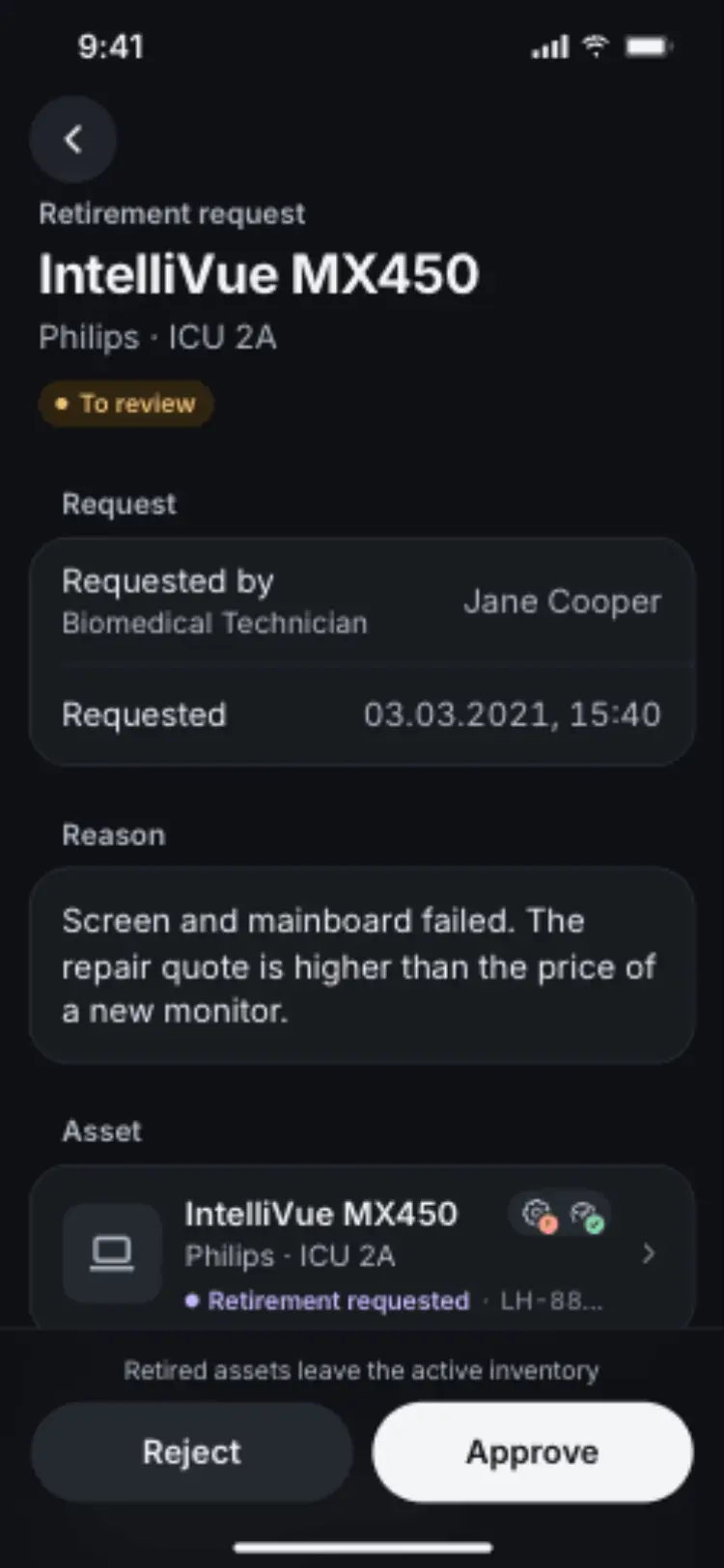 The IntelliVue MX450 retirement request in dark mode, with Reject and Approve at the foot.