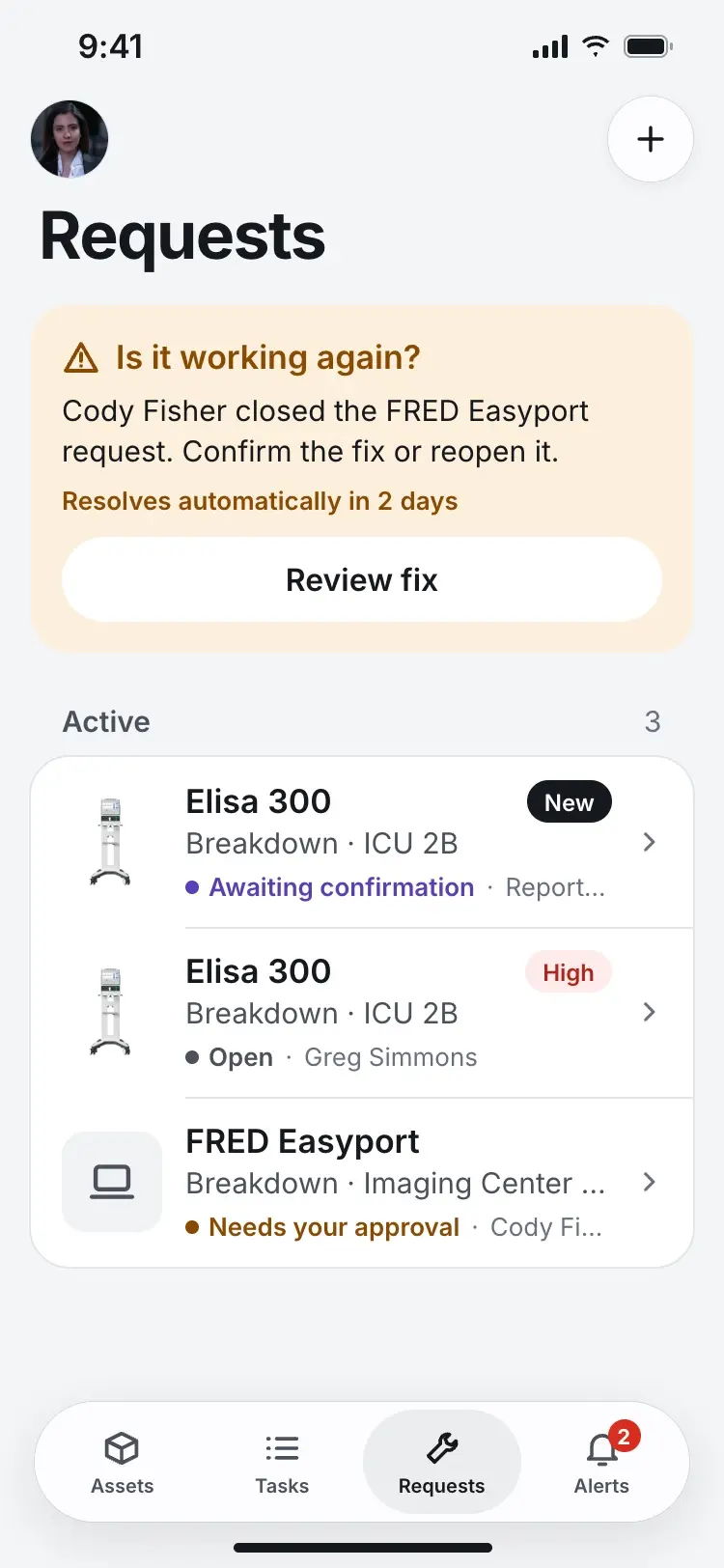 The nurse's Requests list with the new Elisa 300 report tagged New and awaiting confirmation.